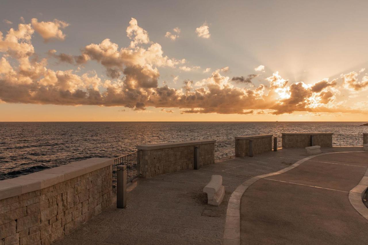 Palazzo Novecento Bed & Breakfast Polignano a Mare Bagian luar foto