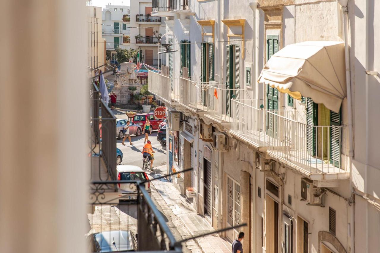Palazzo Novecento Bed & Breakfast Polignano a Mare Bagian luar foto